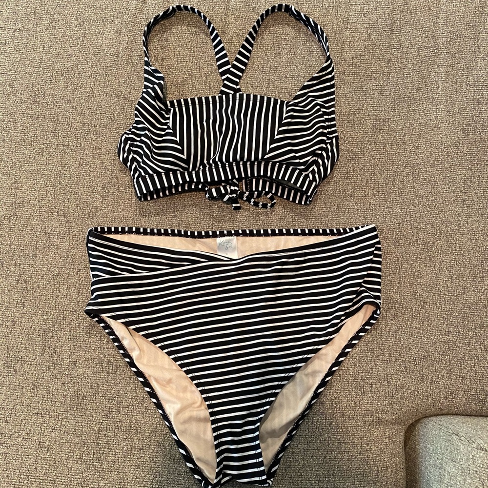Black and White Bikini XL